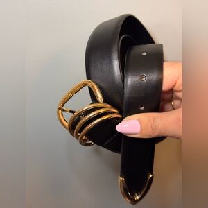 EUC Women’s Black and Gold Faux Leather Belt(WAIST 40”- 44”)